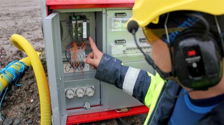 Elektriker i Tyresö tänder ljuset